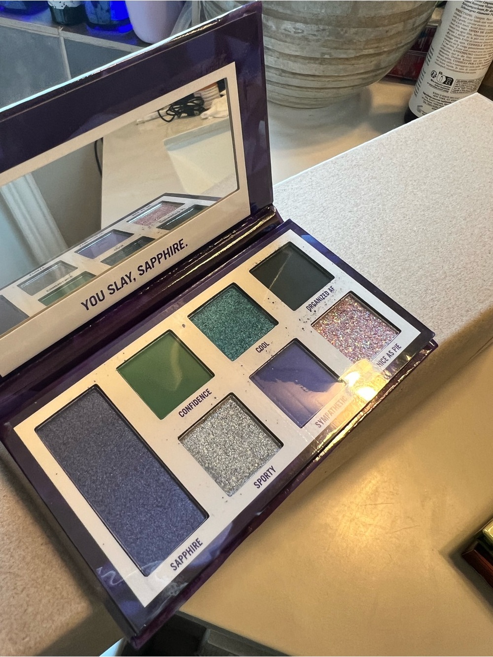 BH Cosmetics Sapphire & Green Accent Eyeshadow Palette